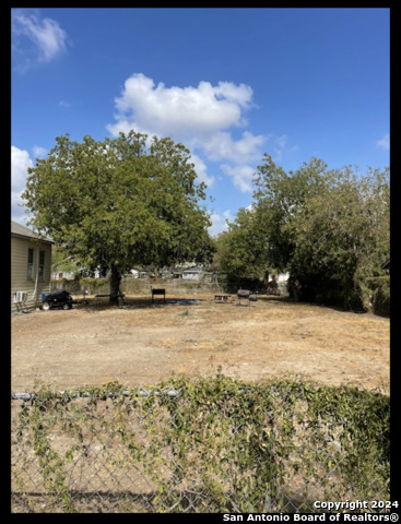 543 Westfall Ave Property Photo 3