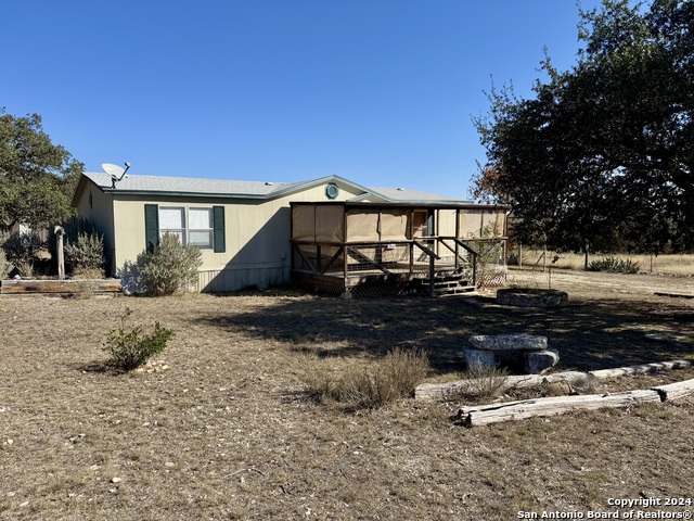 320 Sky Harbor Property Photo 4