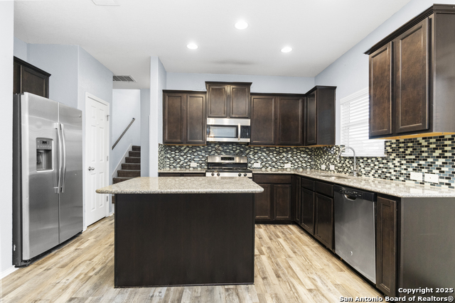 6834 Civilian Property Photo 14