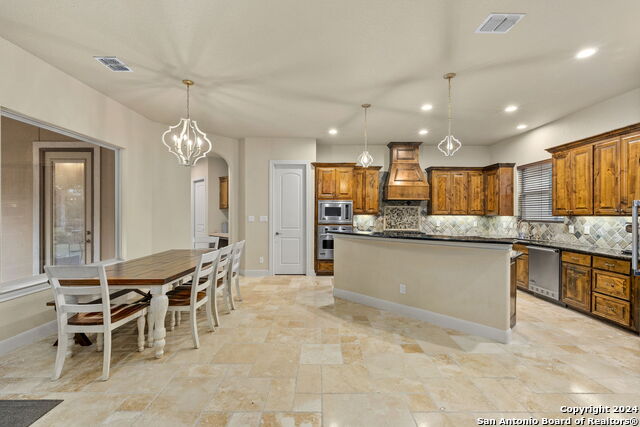 8415 Wild Wind Park Property Photo 13