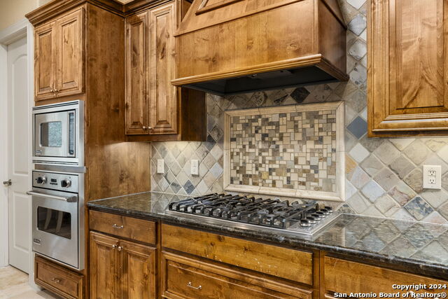 8415 Wild Wind Park Property Photo 15
