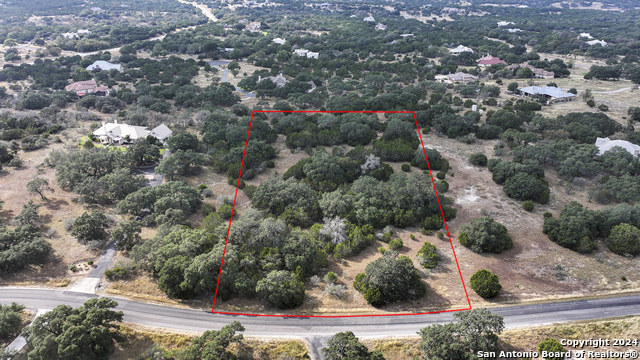 110 Greystone Cir Property Photo 1