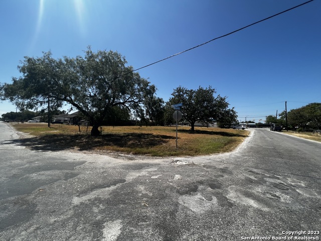 301 Kirkpatrick St Property Photo 2
