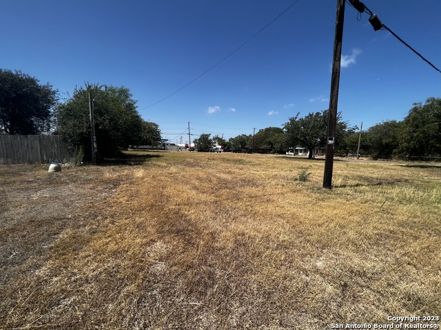 301 Kirkpatrick St Property Photo 3