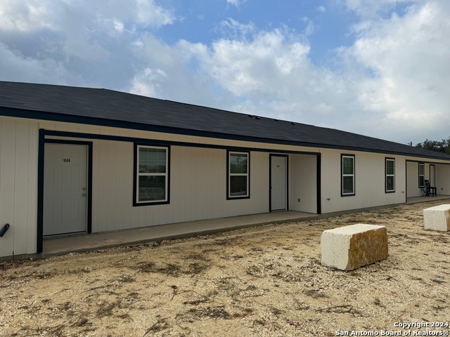 1006 County Road 4516 Property Photo 2