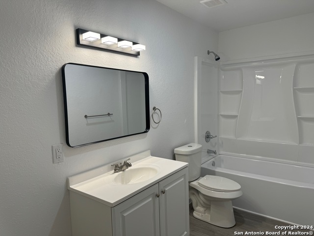 1006 County Road 4516 Property Photo 8