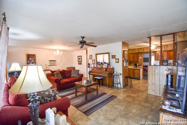 331 W Formosa Blvd Property Photo 3