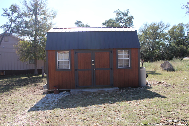 392 Private Road 1512 Property Photo 9