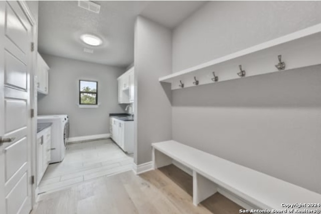 732 Salt Grass Trail Property Photo 11