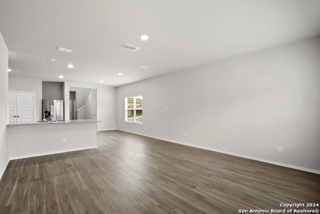 9427 Graze Land Drive Property Photo 6