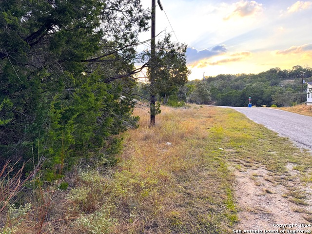 762 & 758 Firefly Dr Property Photo 6
