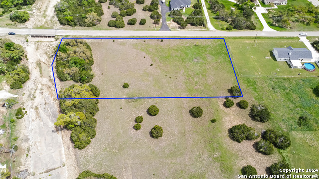 313 Lets Roll Dr Property Photo 8