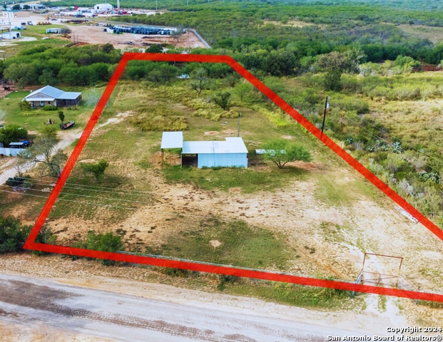241 Pullins Rd Property Photo 4