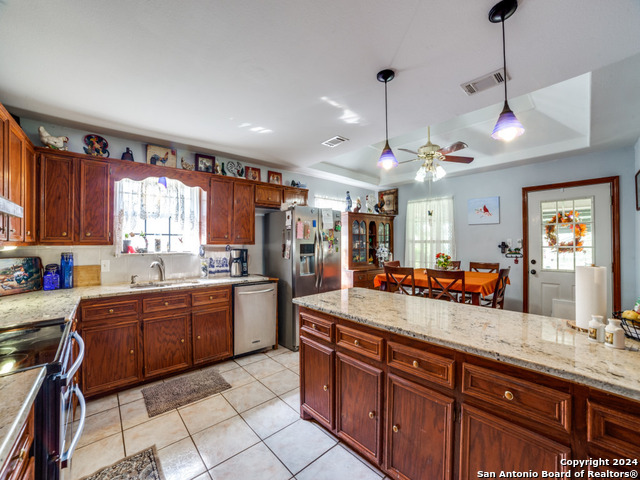 403 Hackberry Property Photo 8