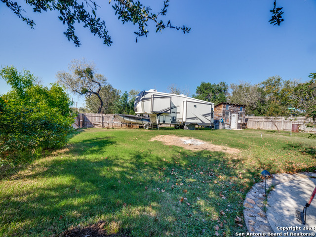403 Hackberry Property Photo 26