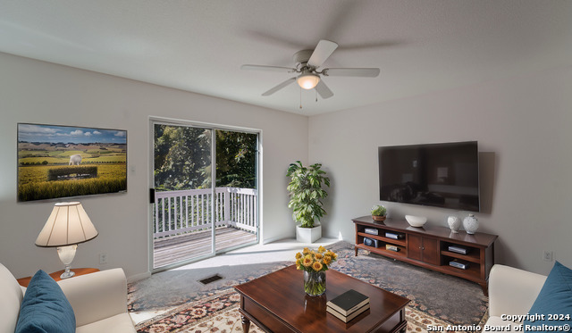 418 Shadowpoint Property Photo 4