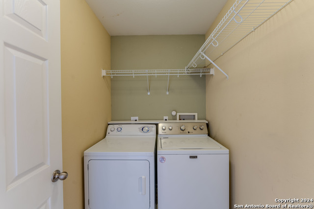 418 Shadowpoint Property Photo 12