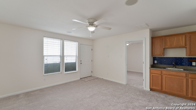 418 Shadowpoint Property Photo 24