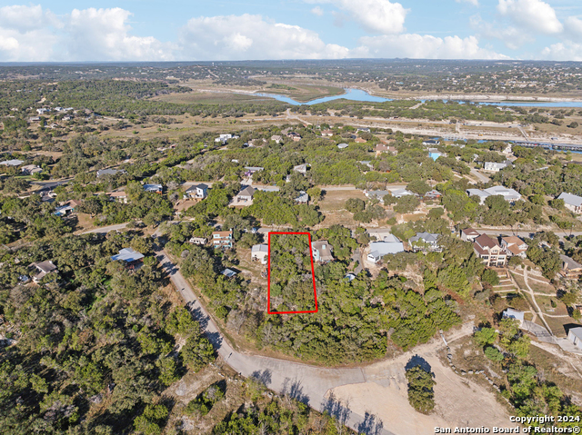 1831 W Lakeside Dr Property Photo 3