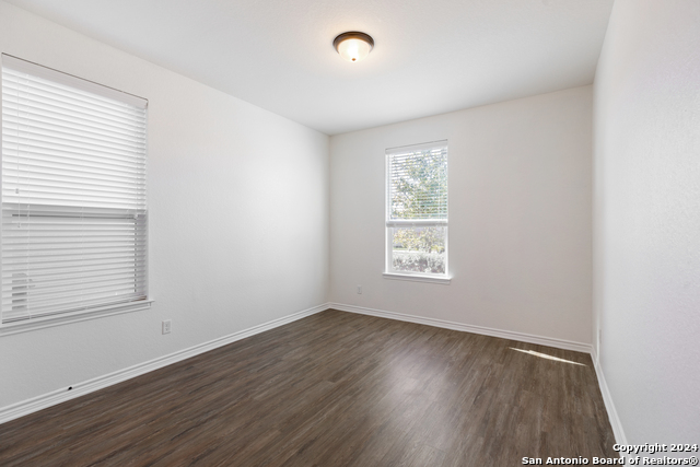 671 Pebble Bend Property Photo 12