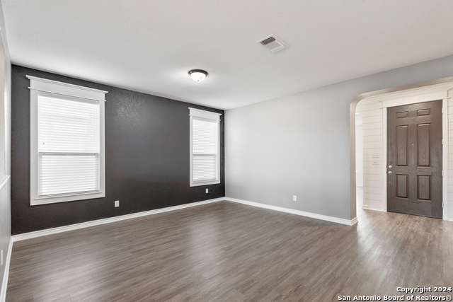 671 Pebble Bend Property Photo 14