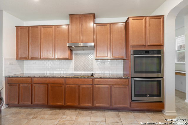 671 Pebble Bend Property Photo 19