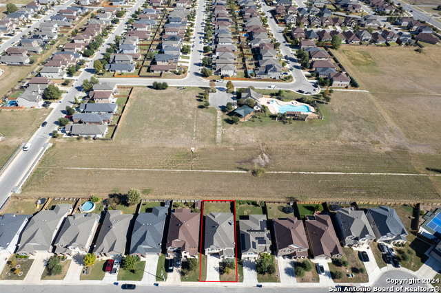 671 Pebble Bend Property Photo 43