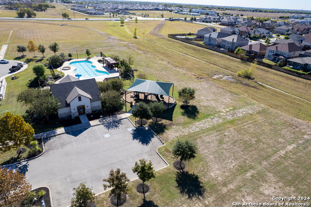 671 Pebble Bend Property Photo 46