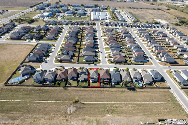 671 Pebble Bend Property Photo 47
