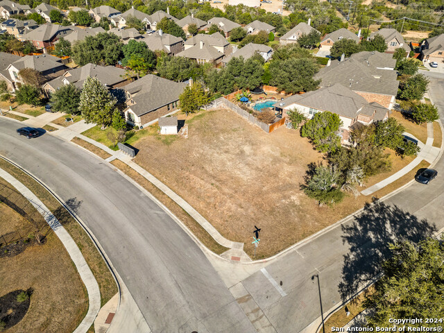 1202 Creek Cyn Property Photo 2