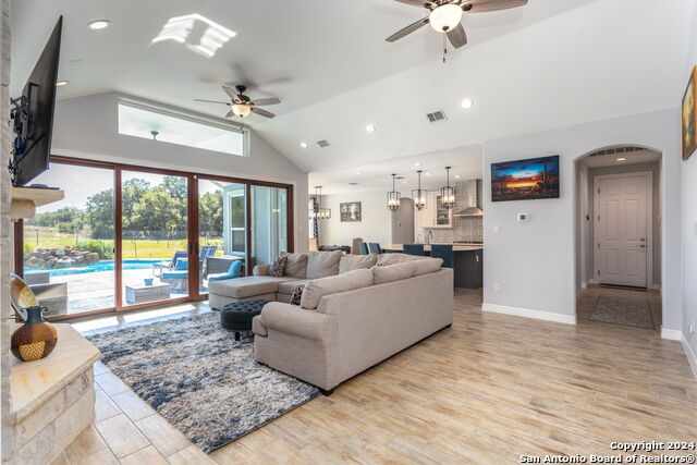 795 Maximino Ridge Rd Property Photo 6