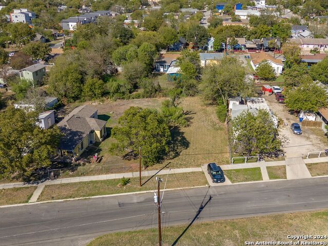 631 Aransas Ave Property Photo 7