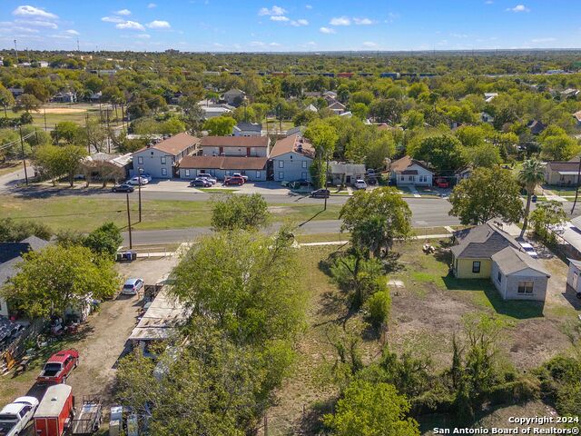 631 Aransas Ave Property Photo 11