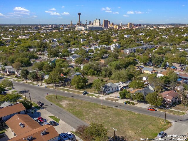 631 Aransas Ave Property Photo 14