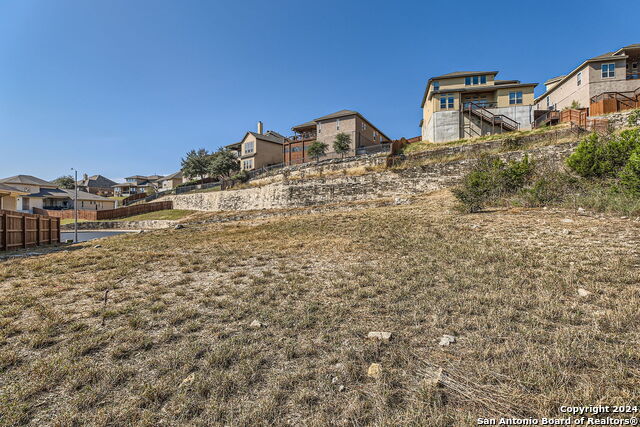 18947 Llano Ledge Property Photo 10
