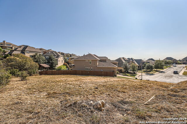 18947 Llano Ledge Property Photo 13