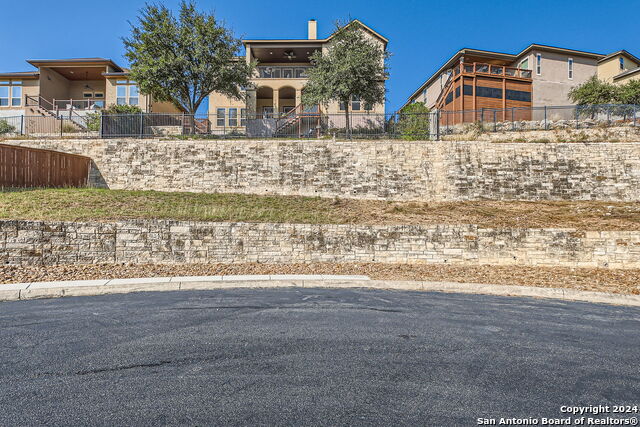 18947 Llano Ledge Property Photo 24