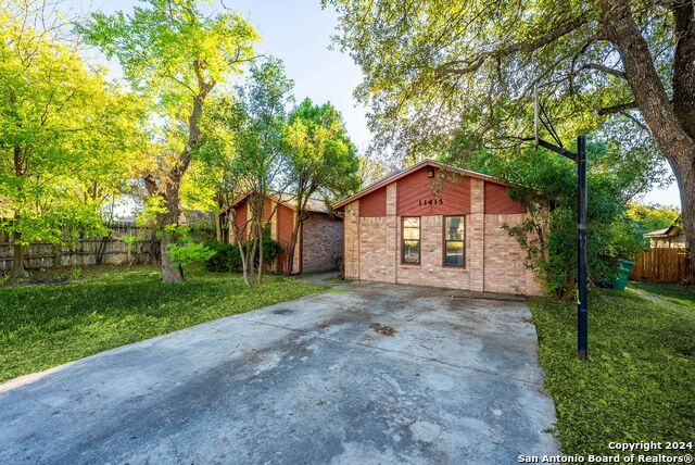 11415 Rousseau St Property Photo 2