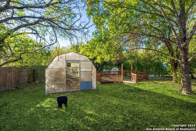 11415 Rousseau St Property Photo 33