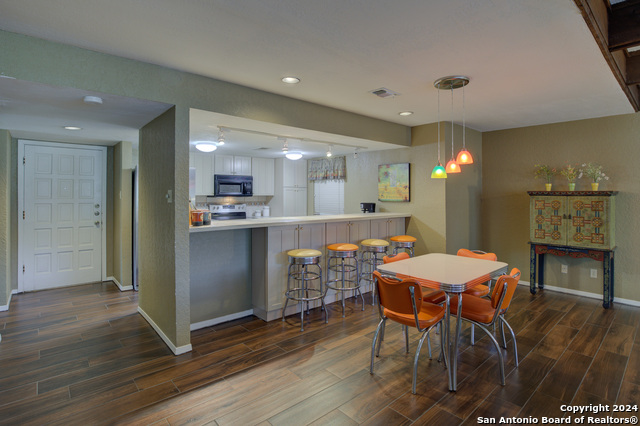 211 T Bar M Dr Property Photo 6