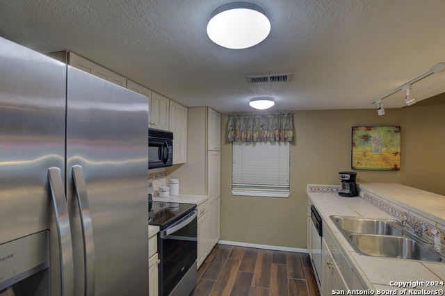211 T Bar M Dr Property Photo 16