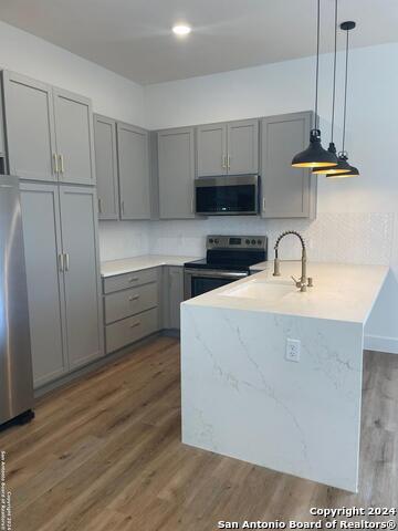 125 Micah Point Property Photo 4