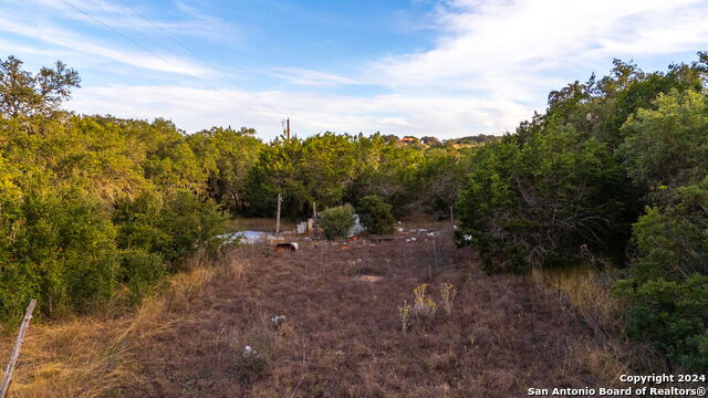 111 Hondo Oaks Property Photo 13