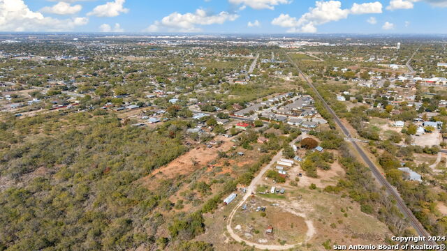 718 W Villaret Blvd Property Photo 8