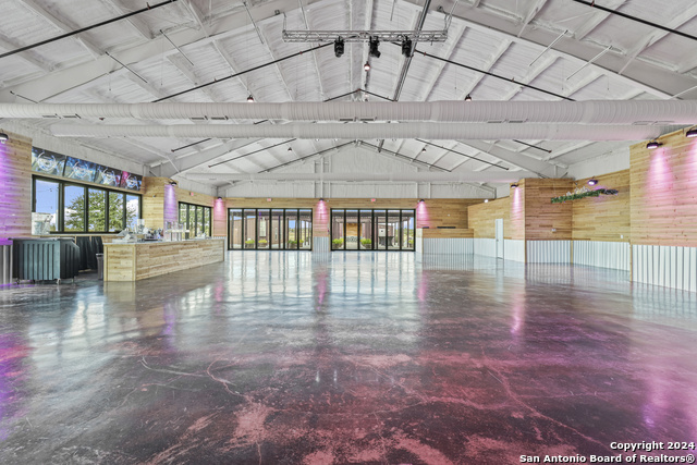 1300 Scull Rd Property Photo 2