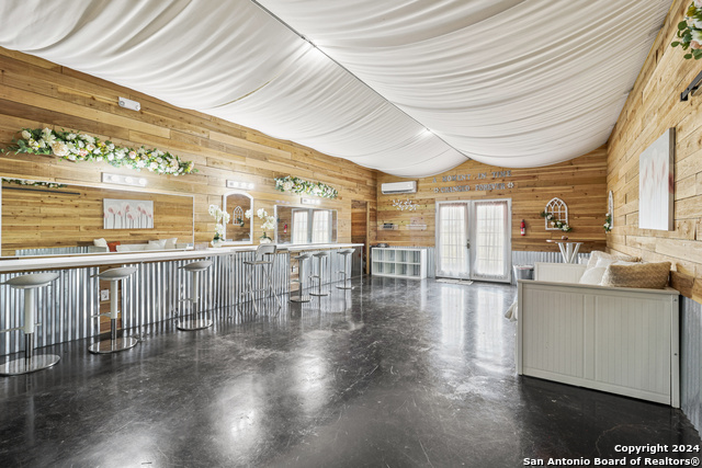 1300 Scull Rd Property Photo 4