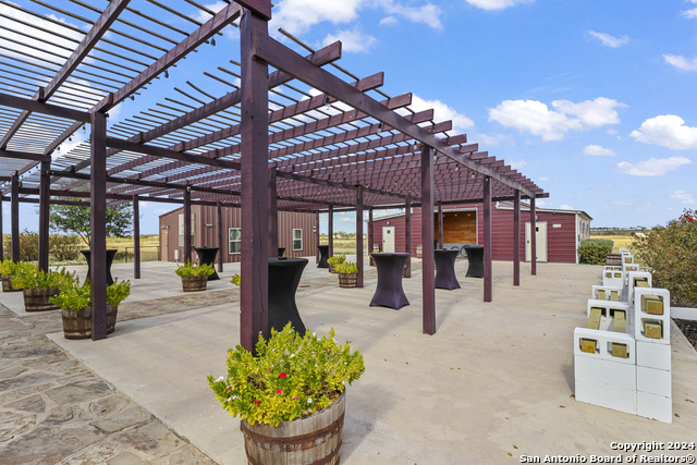 1300 Scull Rd Property Photo 7