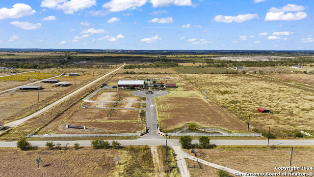 1300 Scull Rd Property Photo 10