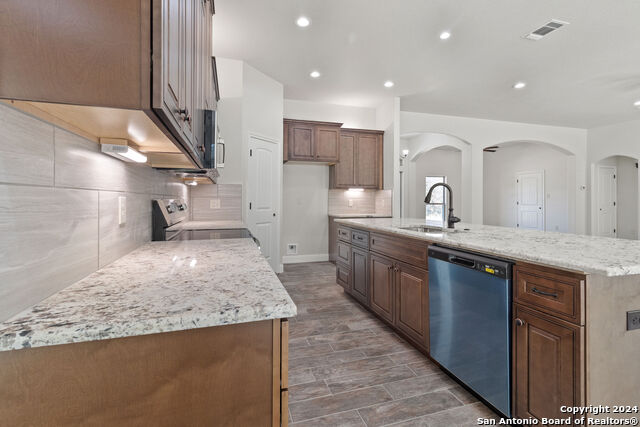 140 Great Oaks Blvd Property Photo 13