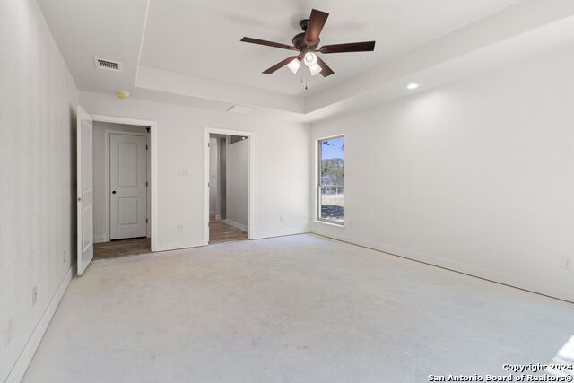 140 Great Oaks Blvd Property Photo 19